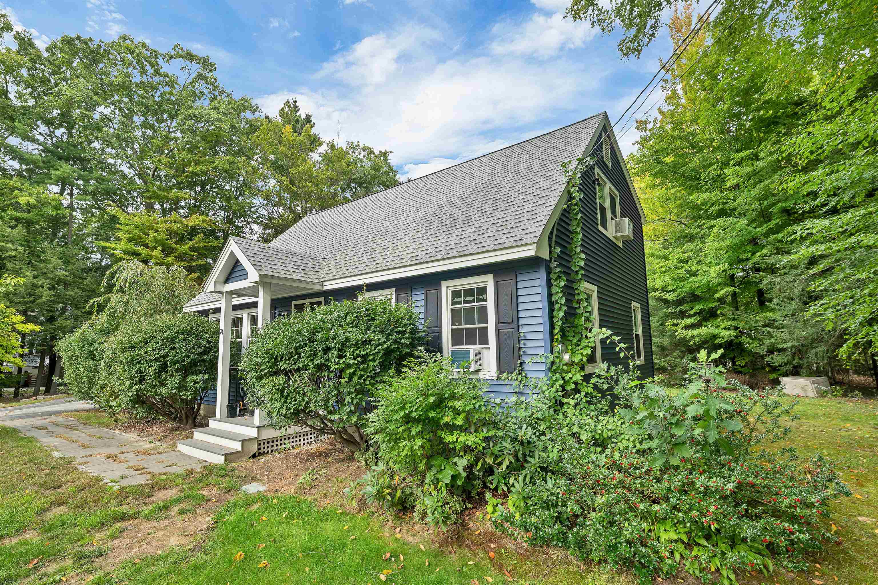 74 Robbins Road Wilton, NH 03086 - Photo 4 of 39 Gallery Image 4