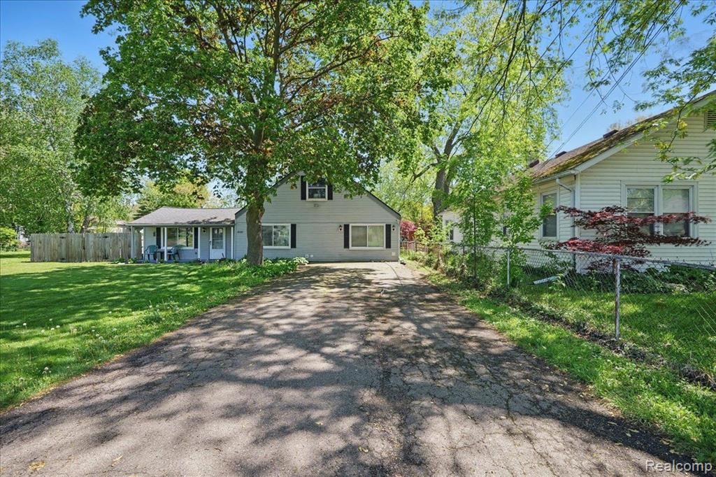 1840 Manse Road Waterford, MI 48328 - Photo 2 of 51 Gallery Image 2