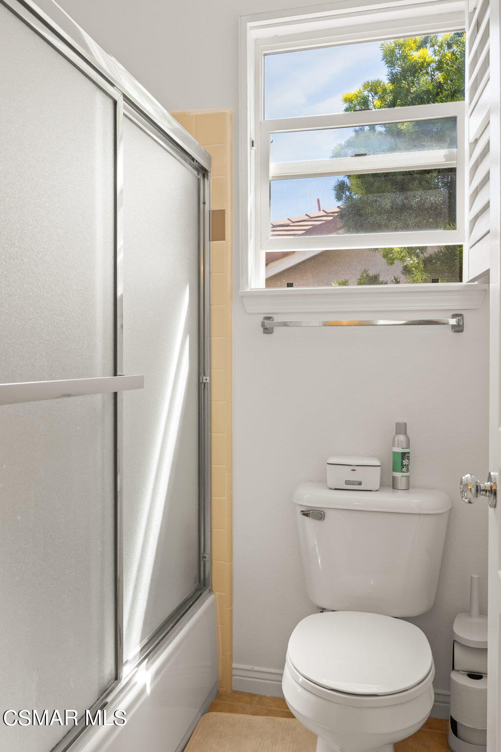 388 Woodland Road Simi Valley, CA 93065 - Photo 37 of 62 a white toilet sitting next to a window