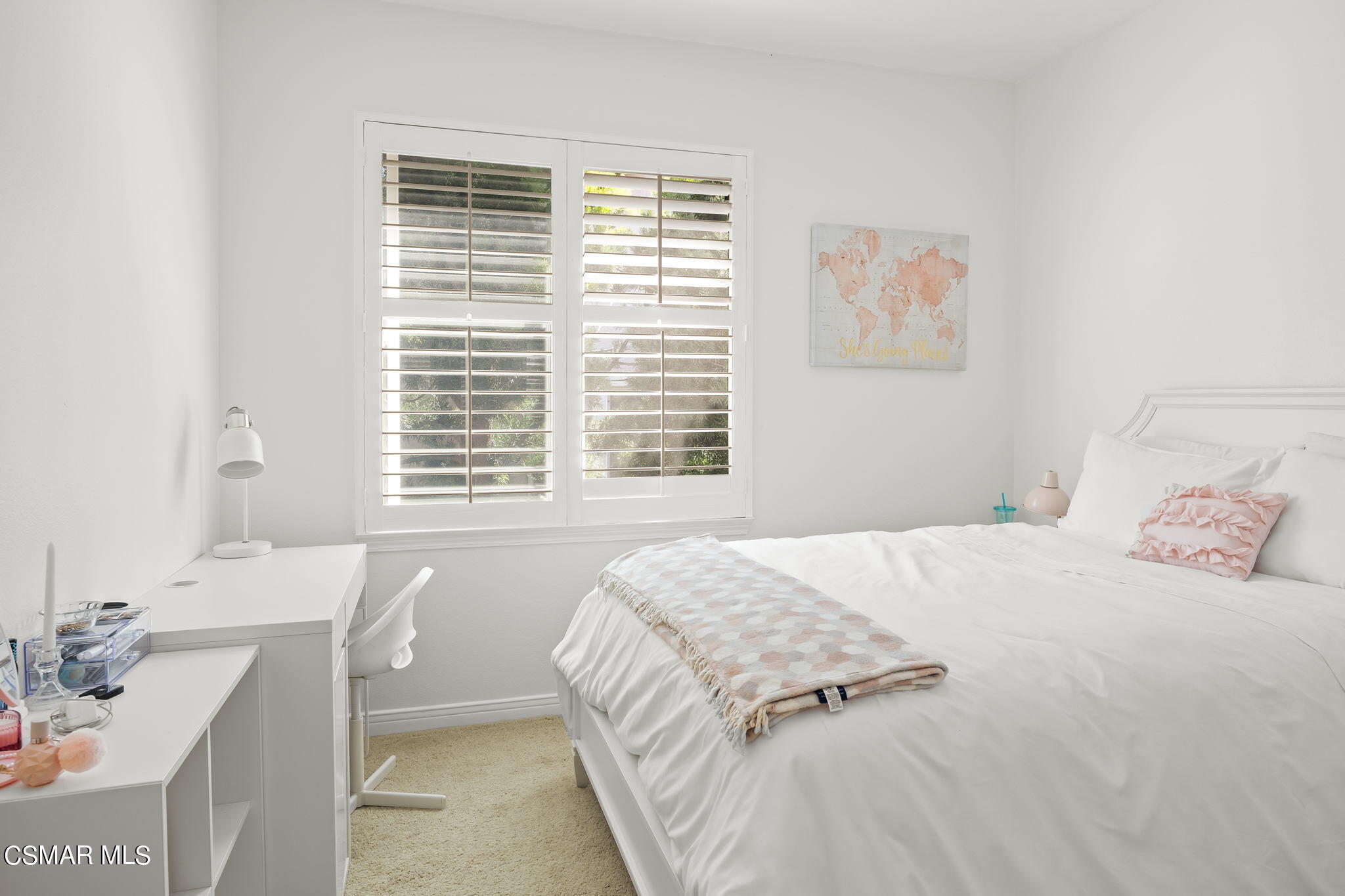 388 Woodland Road Simi Valley, CA 93065 - Photo 38 of 62 a bedroom with a bed and a table