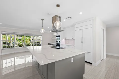 $1,300,000 | 4240 Northeast 22nd Terrace, Lighthouse Point, FL 33064