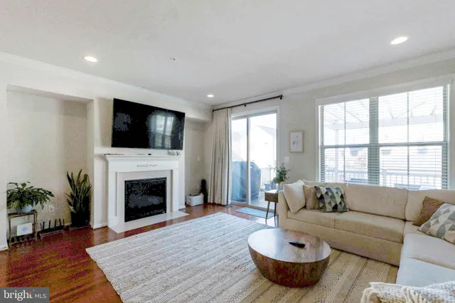 $3,400 | 13707 Petrel Street, Clarksburg, MD 20871