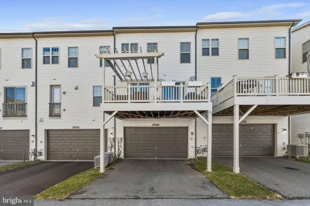 $3,400 | 13707 Petrel Street, Clarksburg, MD 20871