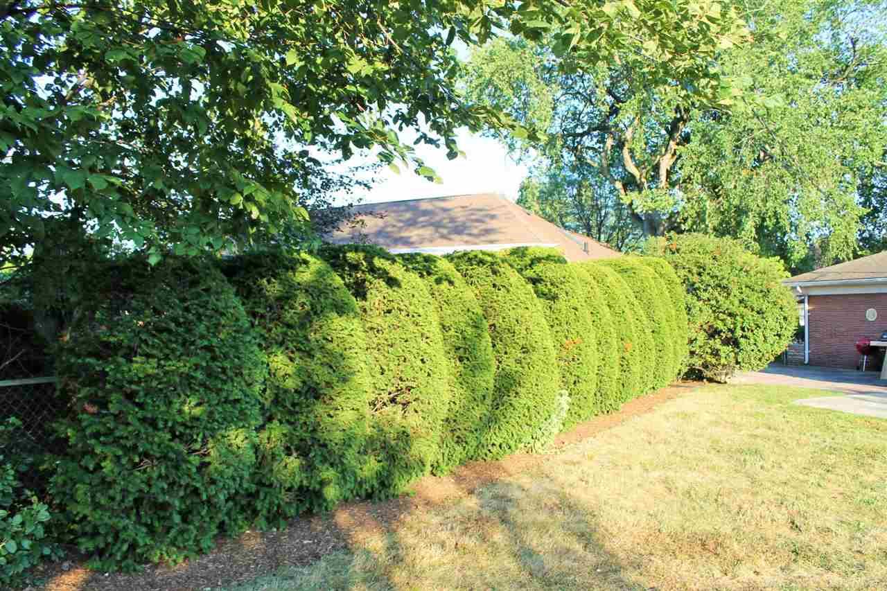 954 South Renaud Road Grosse Pointe Woods, MI 48236 - Photo 44 of 46