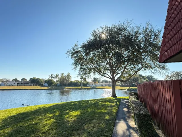 $2,300 | 3757 Victoria Drive, West Palm Beach, FL 33406