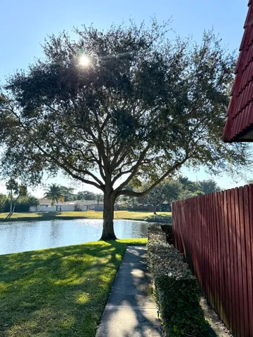 $2,300 | 3757 Victoria Drive, West Palm Beach, FL 33406