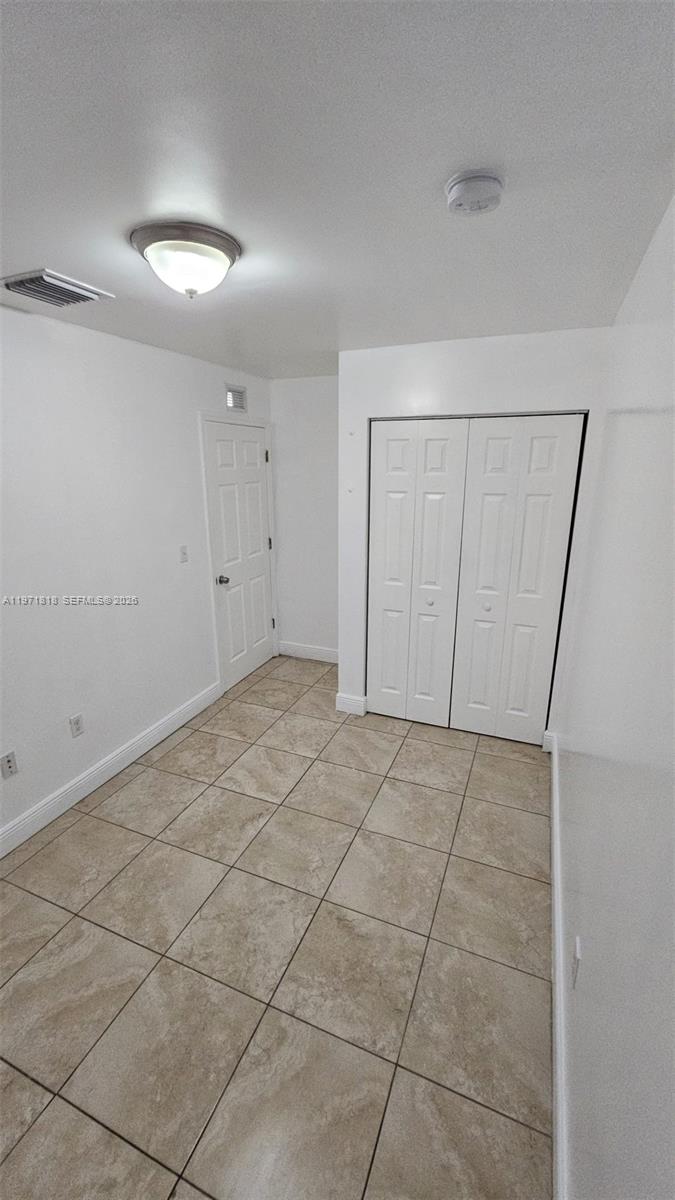 535 Northwest 19th Street, Unit 369 Miami, FL 33136 - Photo 8 of 26 a view of an empty room