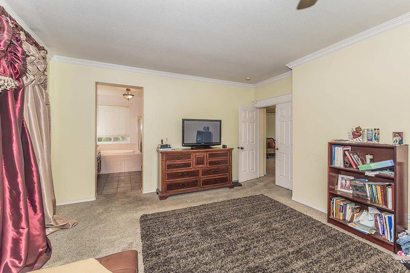 1903 North Sunny Lane Reedley, CA 93654 - Photo 19 of 34