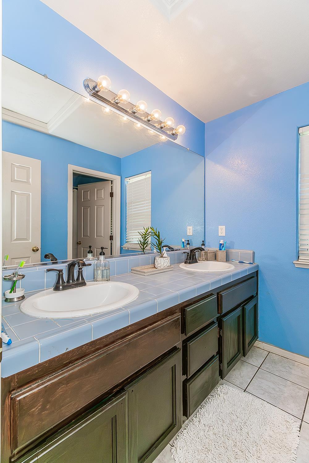 1903 North Sunny Lane Reedley, CA 93654 - Photo 25 of 34