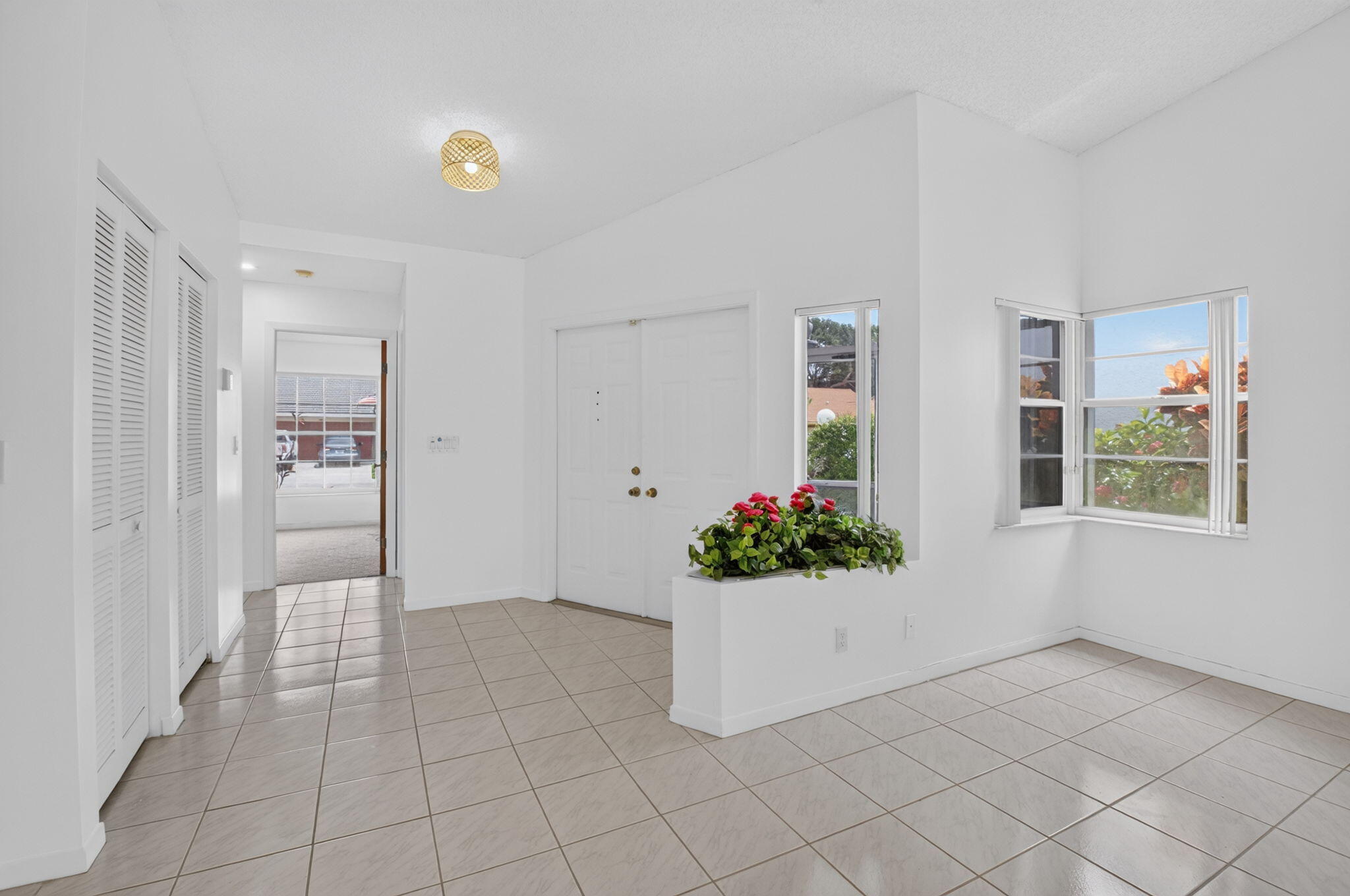 10048 Country Brook Road Boca Raton, FL 33428 - Photo 6 of 54 17-web-or-mls-DSC_3496