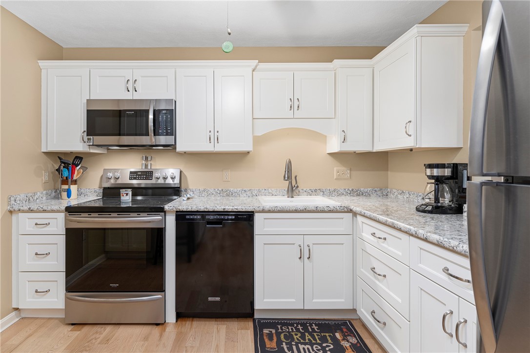 185 Manville Hill Road, Unit 202 Cumberland, RI 02864 - Photo 3 of 23 Gallery Image 3