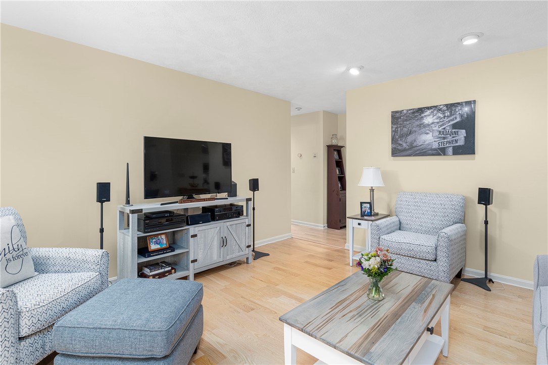 185 Manville Hill Road, Unit 202 Cumberland, RI 02864 - Photo 6 of 23 Gallery Image 6