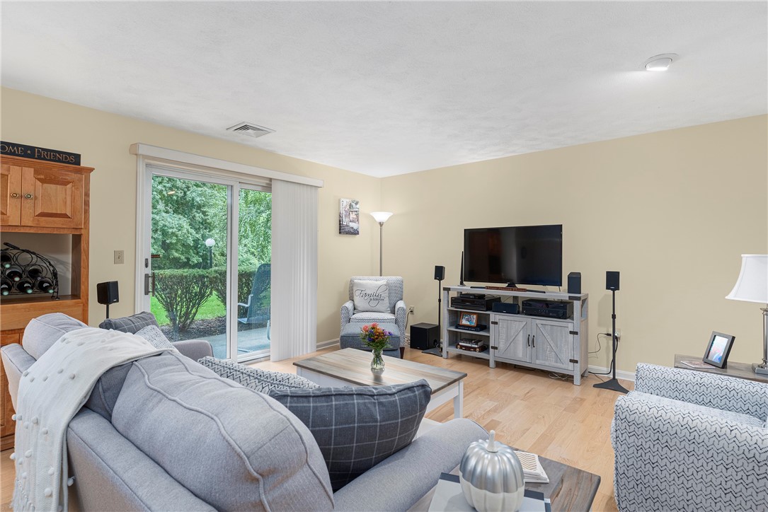 185 Manville Hill Road, Unit 202 Cumberland, RI 02864 - Photo 8 of 23 Gallery Image 8
