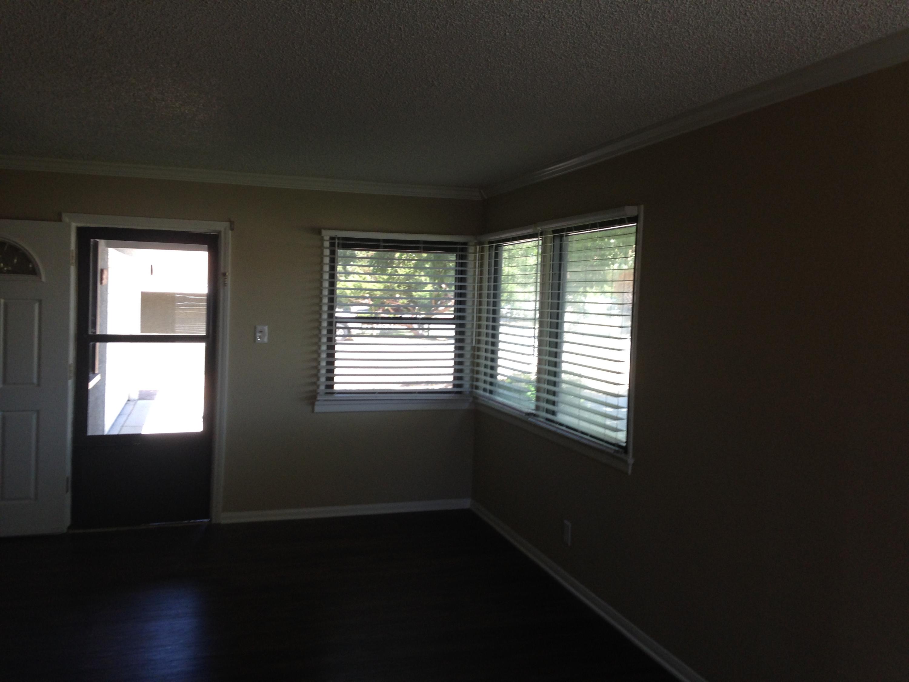 38917 Juniper Tree Road Palmdale, CA 93551 - Photo 2 of 11 Living Room