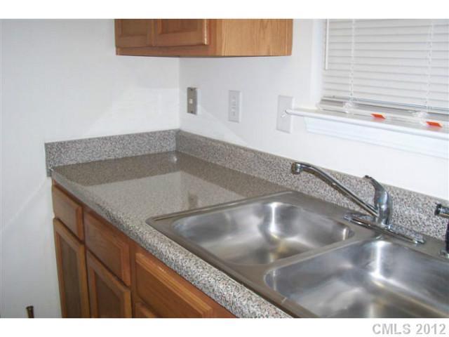 3531 Lake Road Charlotte, NC 28269 - Photo 6 of 8