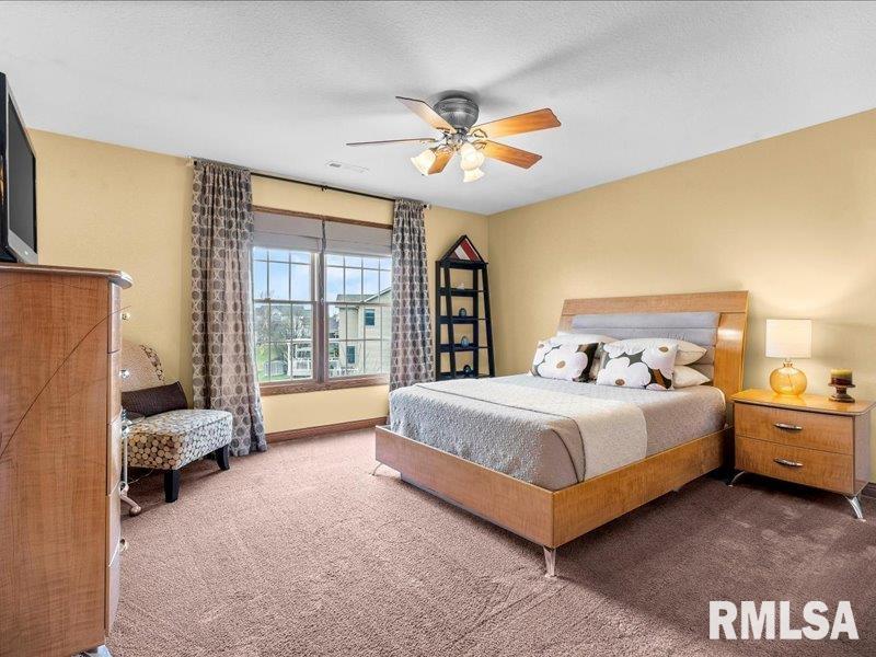 5498 Hugo Road Bettendorf, IA 52722 - Photo 24 of 40 Gallery Image 24
