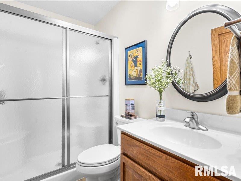 5498 Hugo Road Bettendorf, IA 52722 - Photo 26 of 40 Gallery Image 26