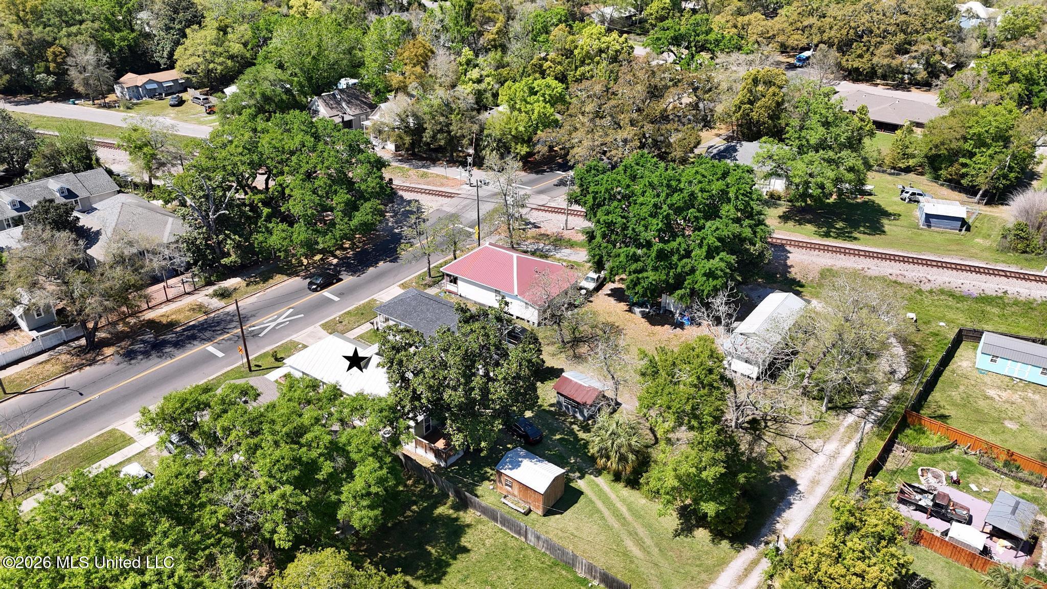 1220 33rd Avenue Gulfport, MS 39501 - Photo 25 of 28 025