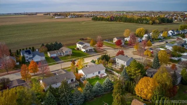 $275,000 | 1146 Quail Run, DeKalb, IL 60115