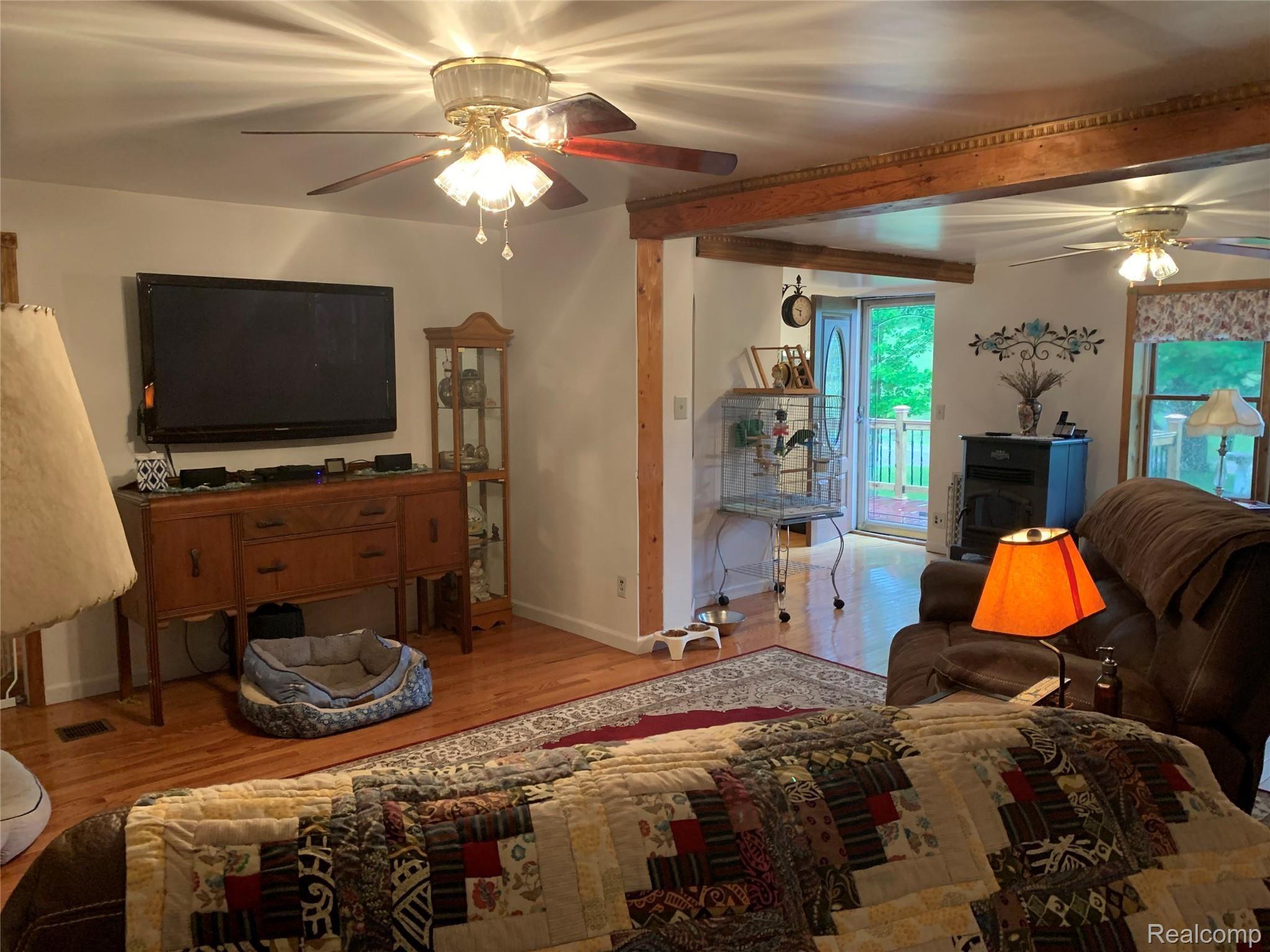 269 Goodrich Road Fostoria, MI 48435 - Photo 6 of 40 IMG-4668.jpg
