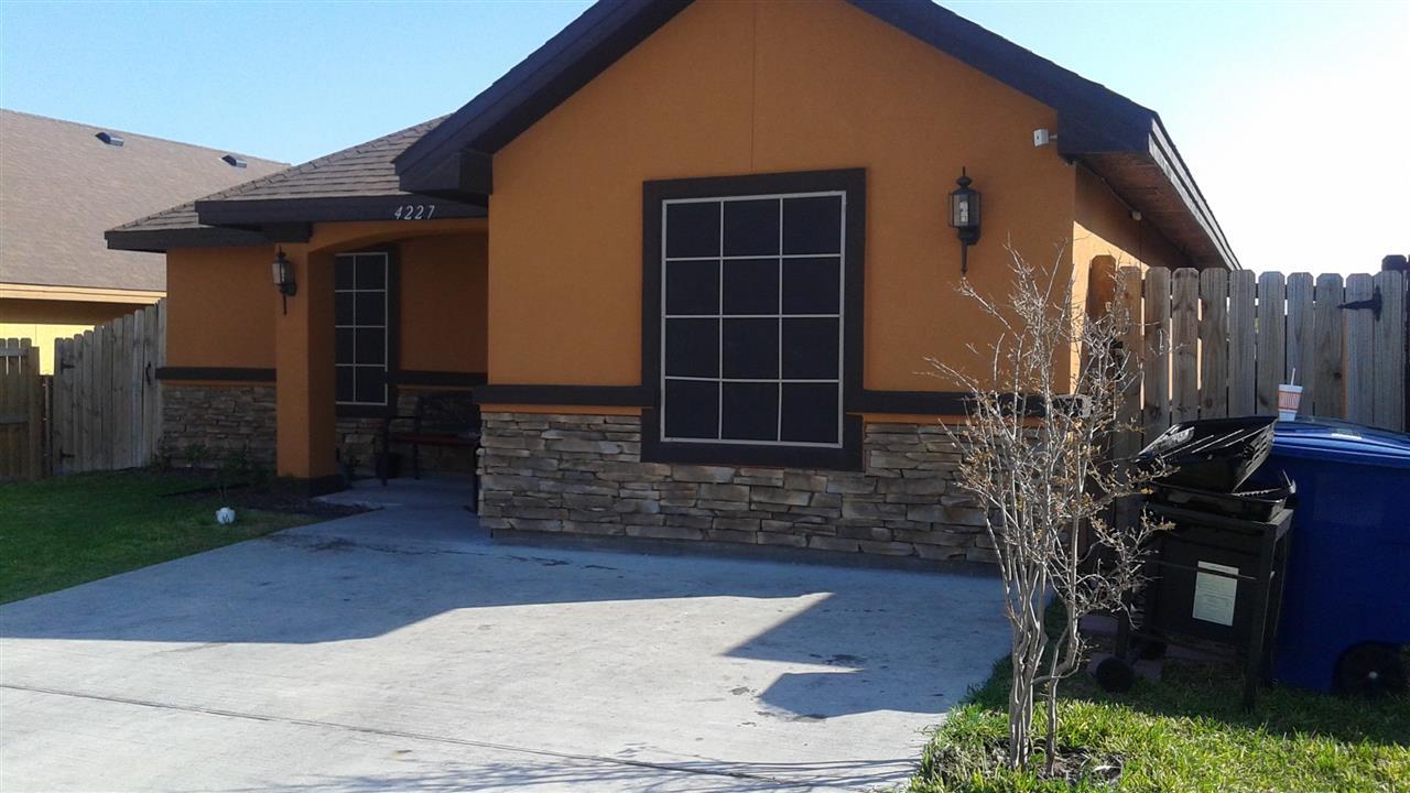 4227 Marcy Loop Laredo, TX 78046 - Photo 3 of 20 Gallery Image 3