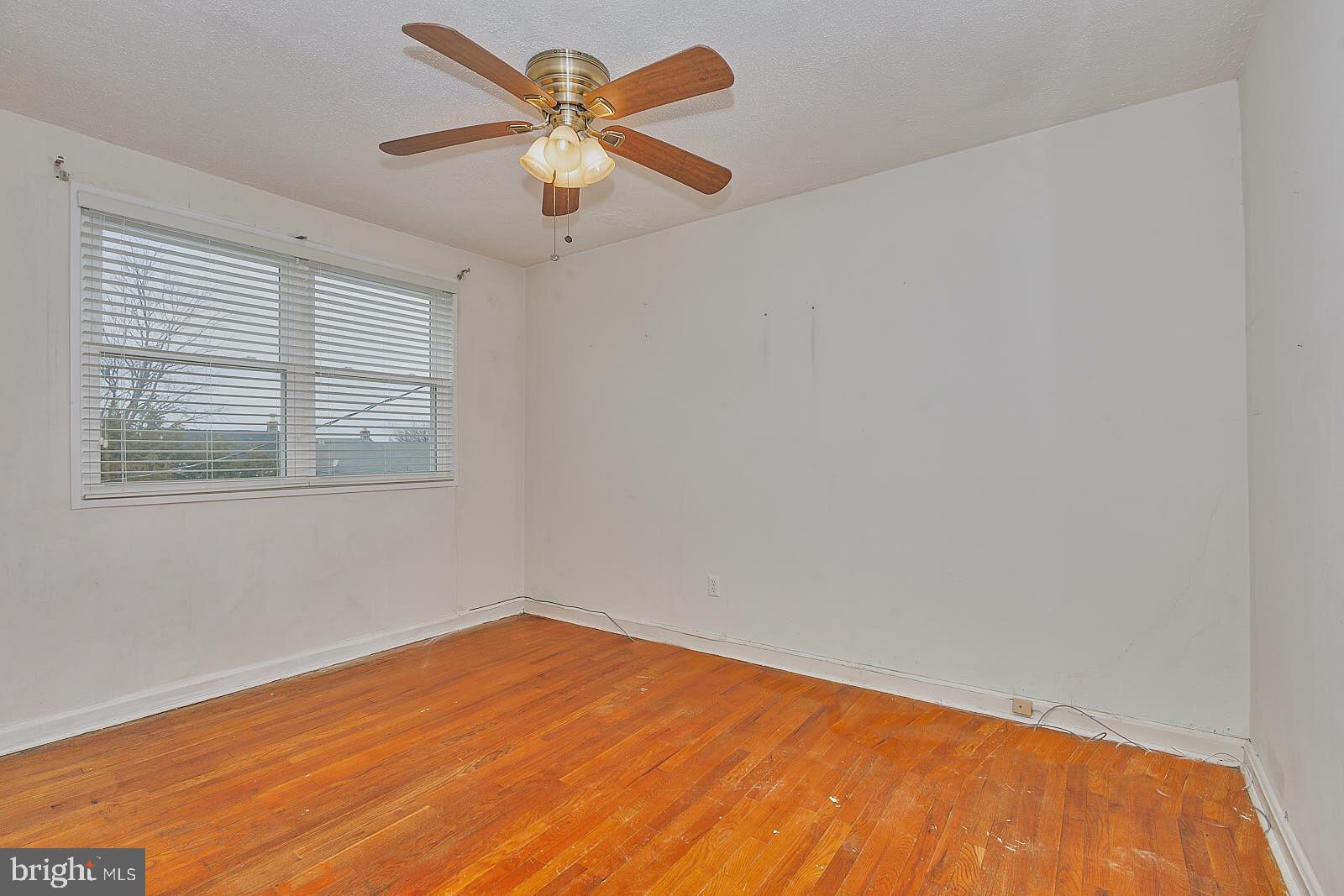 5562 Channing Road Baltimore, MD 21229 - Photo 28 of 43