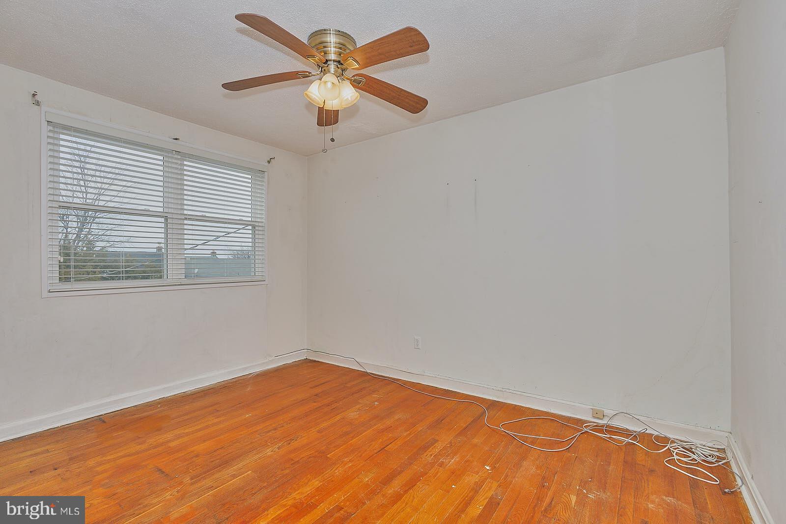 5562 Channing Road Baltimore, MD 21229 - Photo 29 of 43