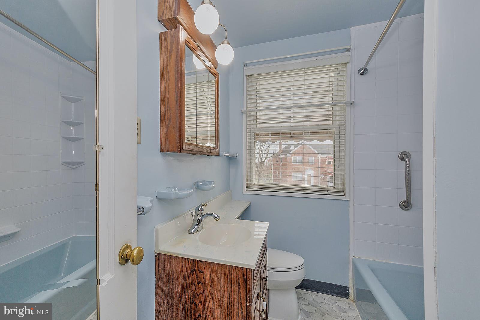 5562 Channing Road Baltimore, MD 21229 - Photo 31 of 43