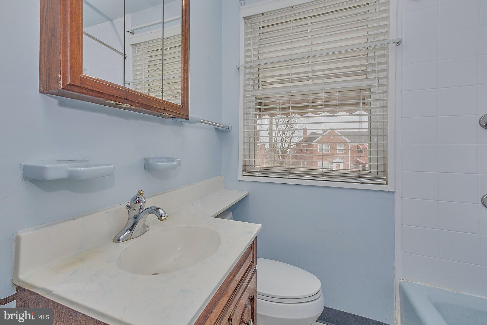 5562 Channing Road Baltimore, MD 21229 - Photo 32 of 43