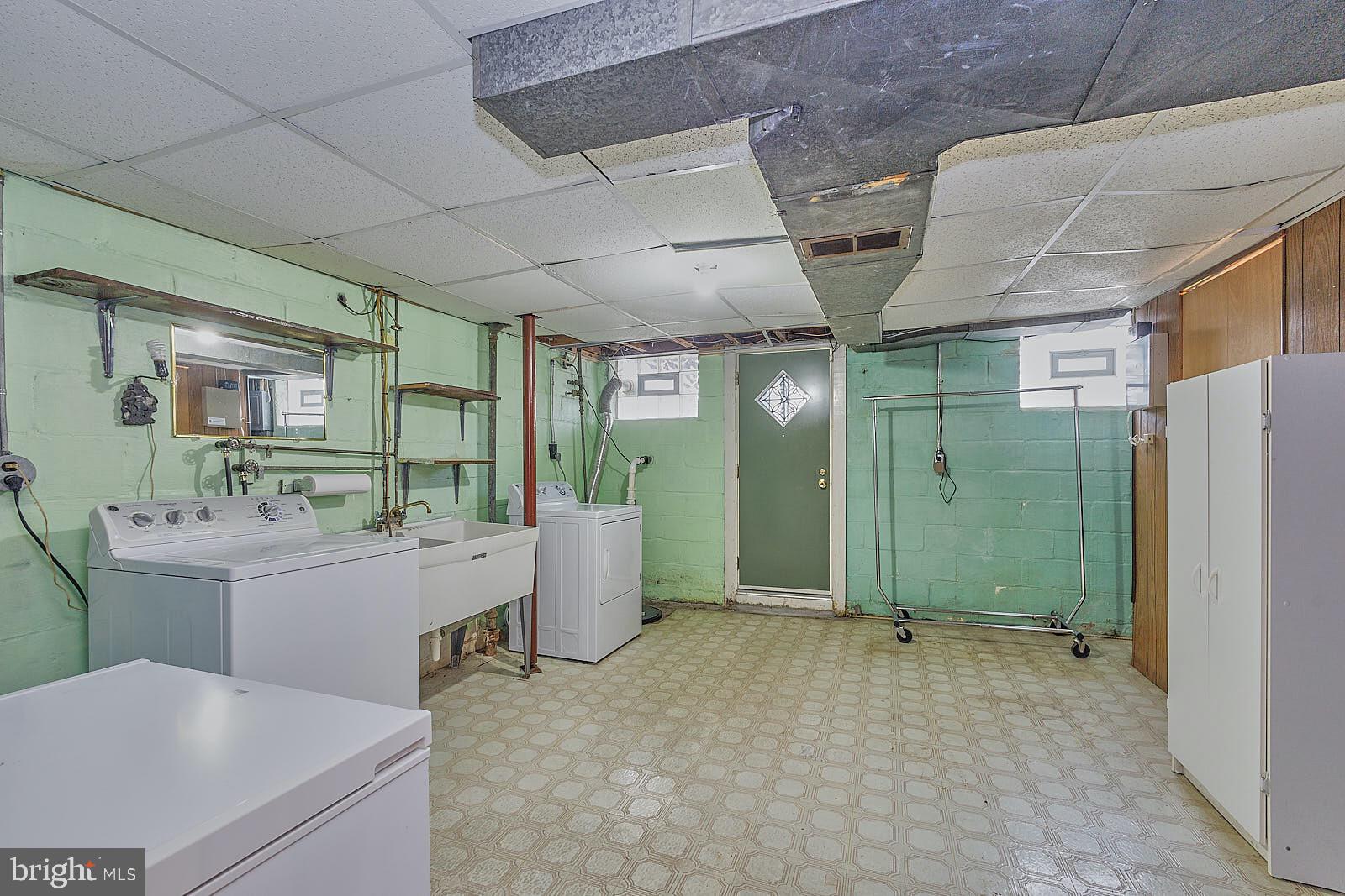 5562 Channing Road Baltimore, MD 21229 - Photo 40 of 43