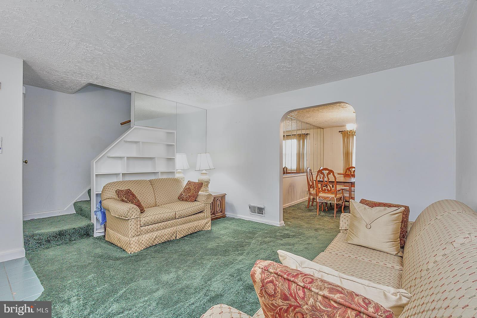 5562 Channing Road Baltimore, MD 21229 - Photo 5 of 43