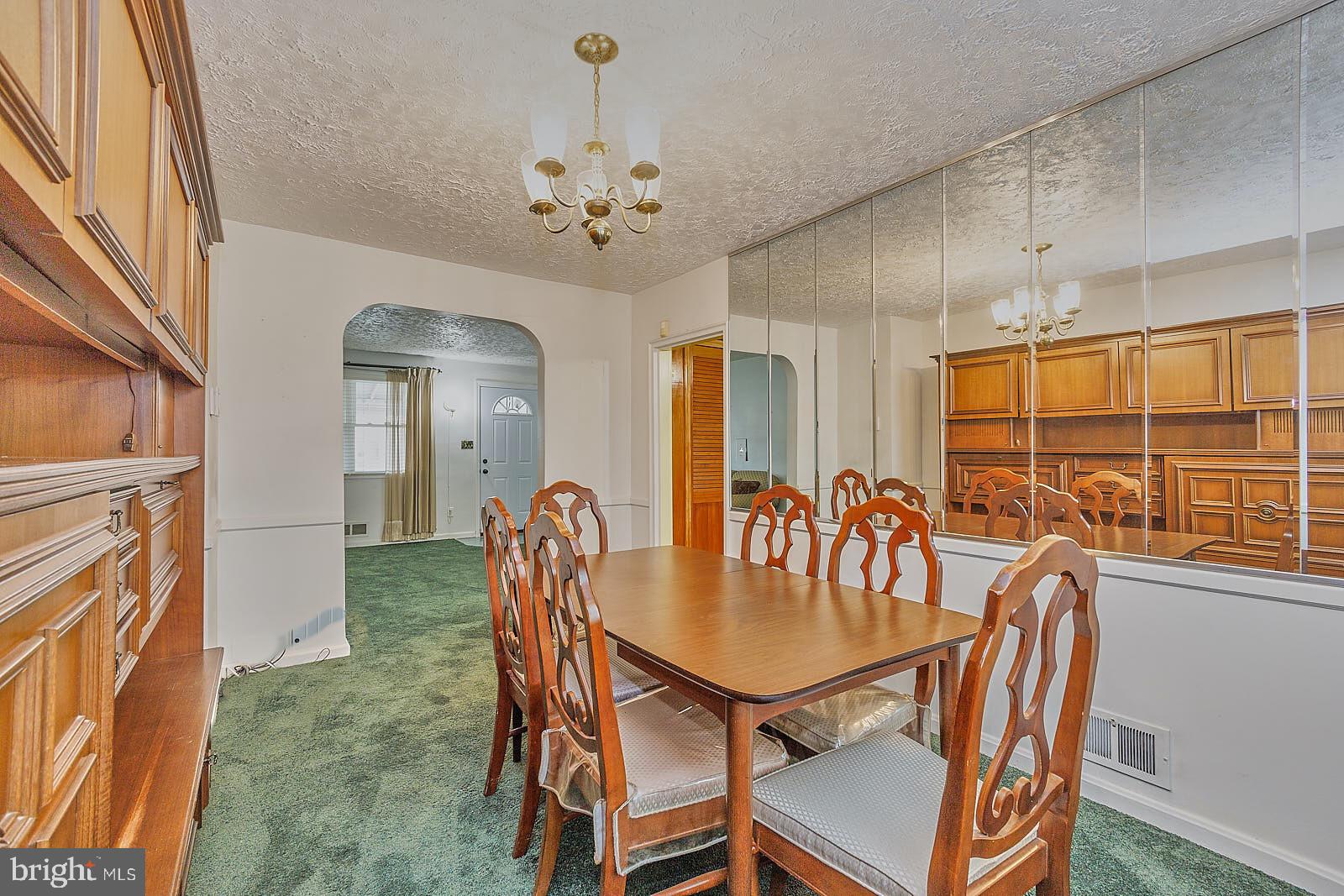 5562 Channing Road Baltimore, MD 21229 - Photo 8 of 43