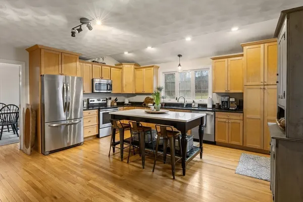 $795,000 | 12 Congress Street, Salisbury, MA 01952