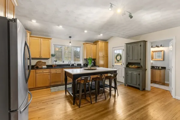 $795,000 | 12 Congress Street, Salisbury, MA 01952