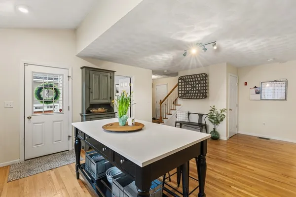 $795,000 | 12 Congress Street, Salisbury, MA 01952