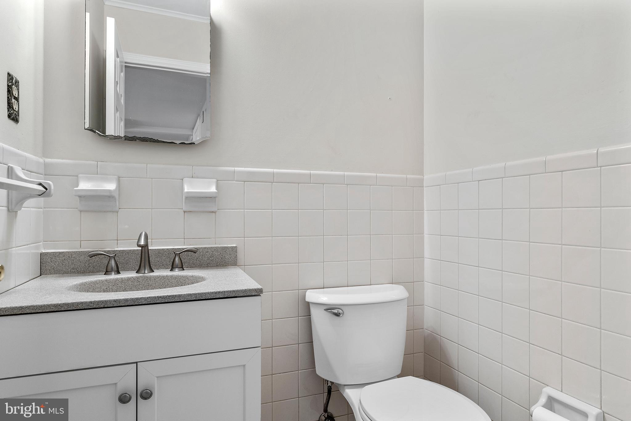 916 Edinburg Road Hamilton, NJ 08690 - Photo 13 of 28
