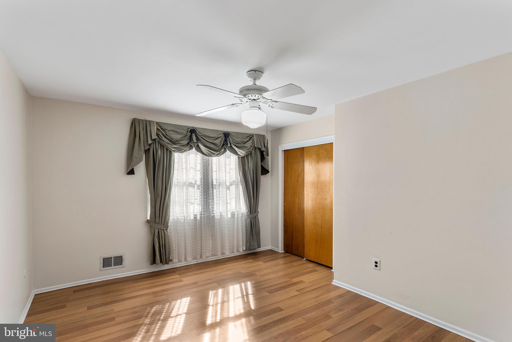 916 Edinburg Road Hamilton, NJ 08690 - Photo 15 of 28