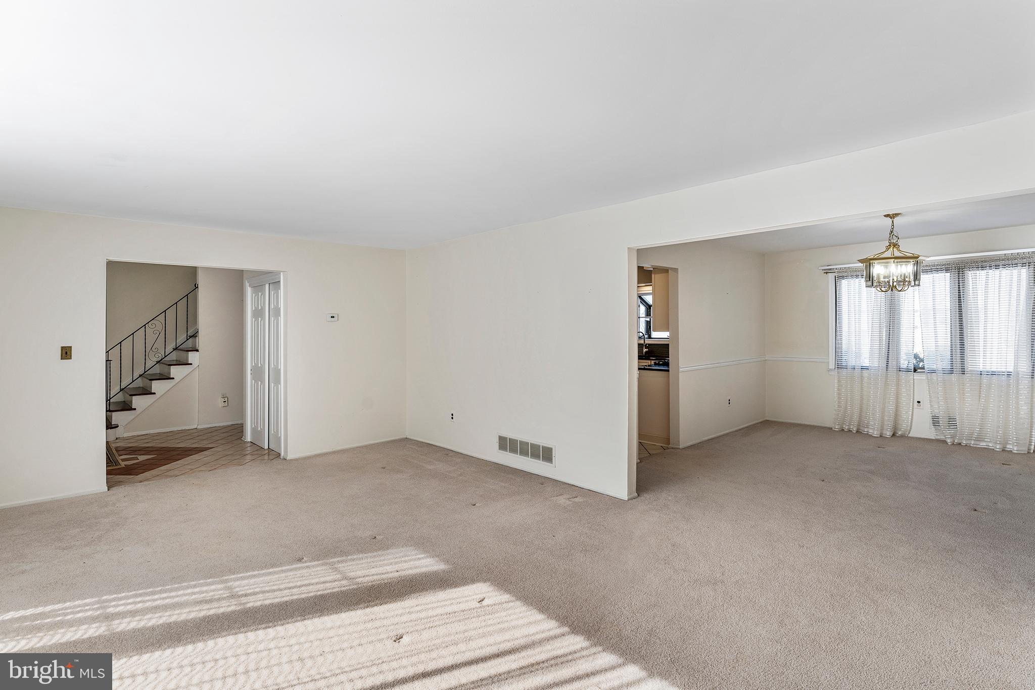 916 Edinburg Road Hamilton, NJ 08690 - Photo 6 of 28