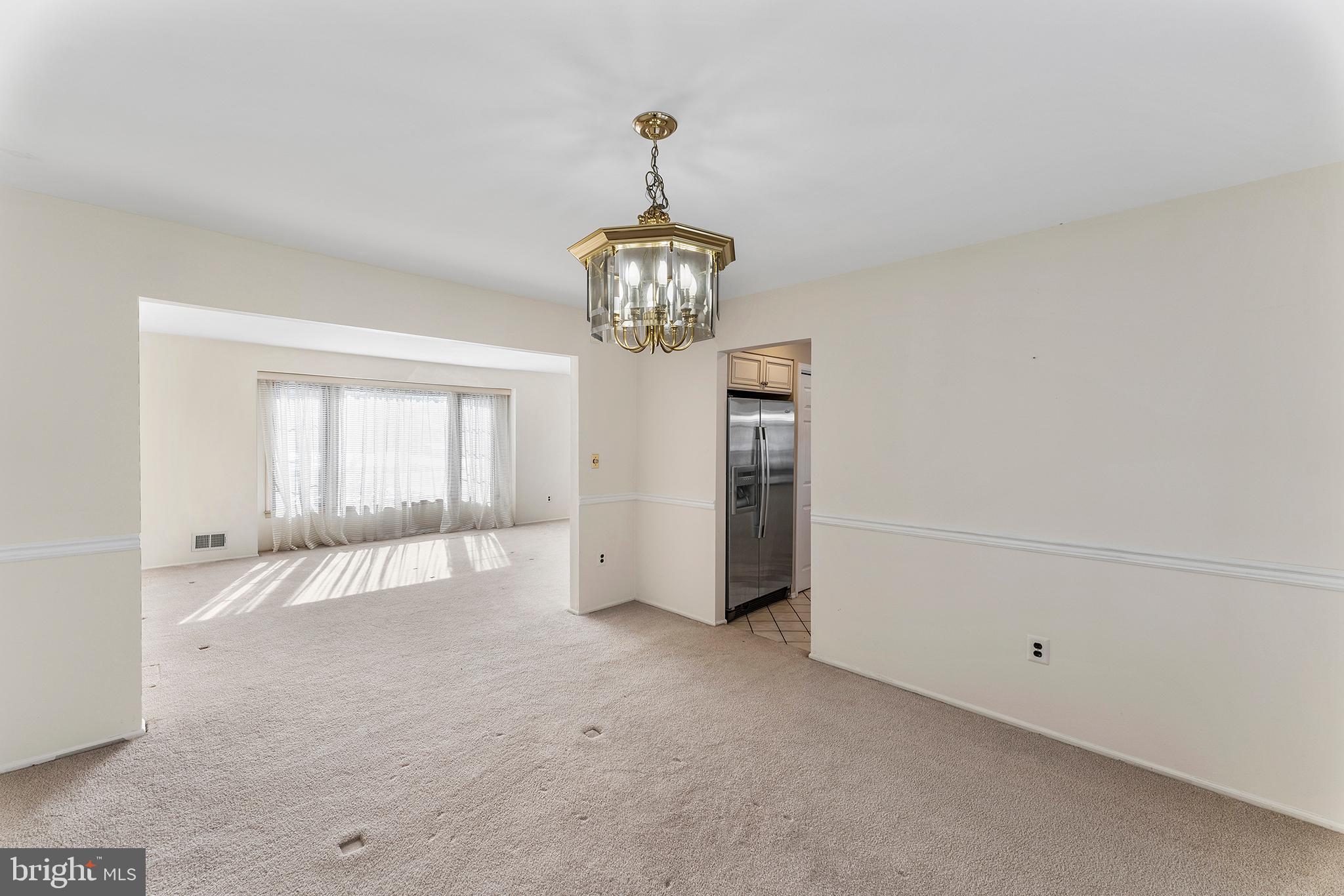916 Edinburg Road Hamilton, NJ 08690 - Photo 7 of 28