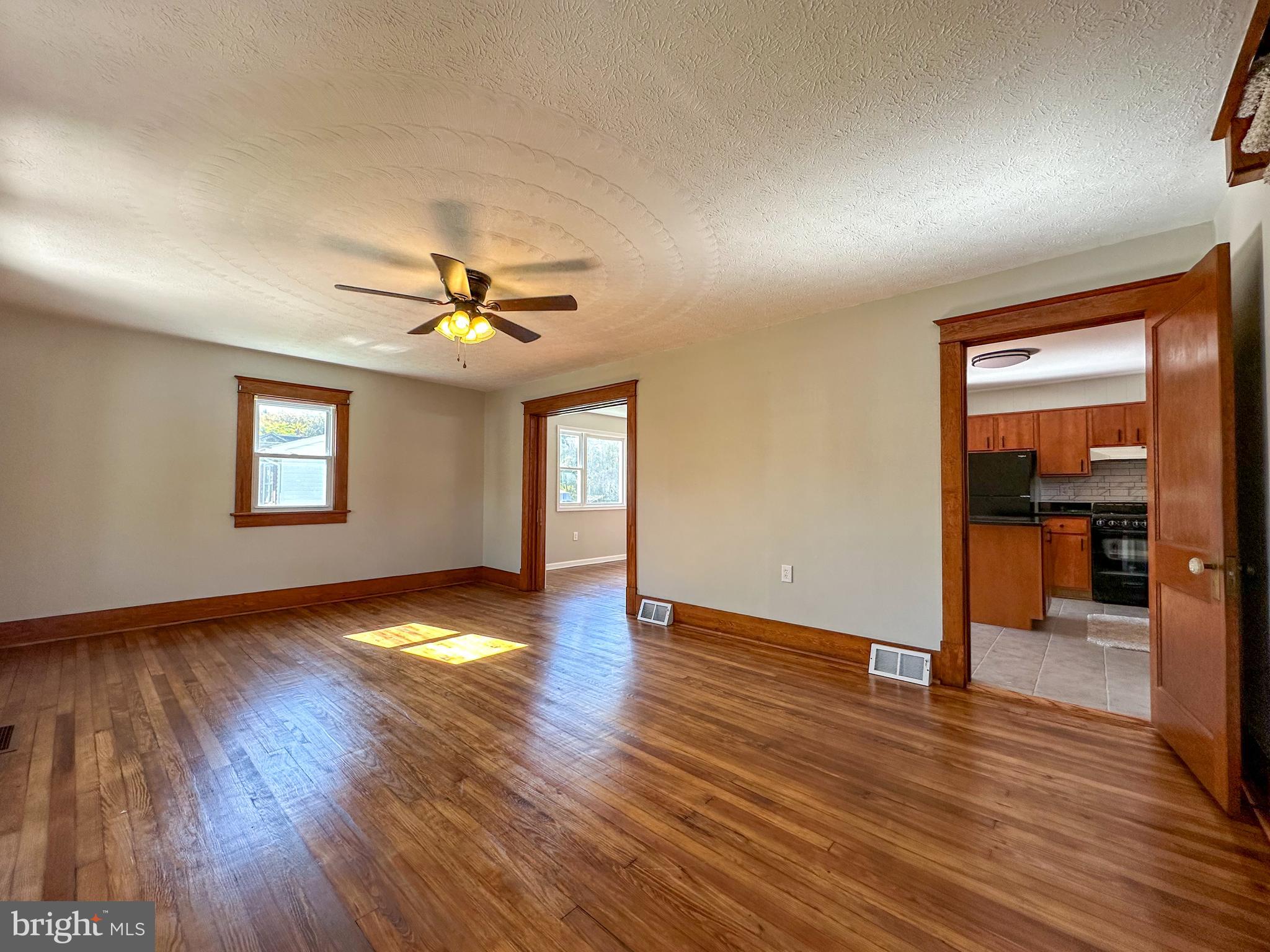 14819 Winchester Road Southwest Cumberland, MD 21502 - Photo 3 of 15 Gallery Image 3