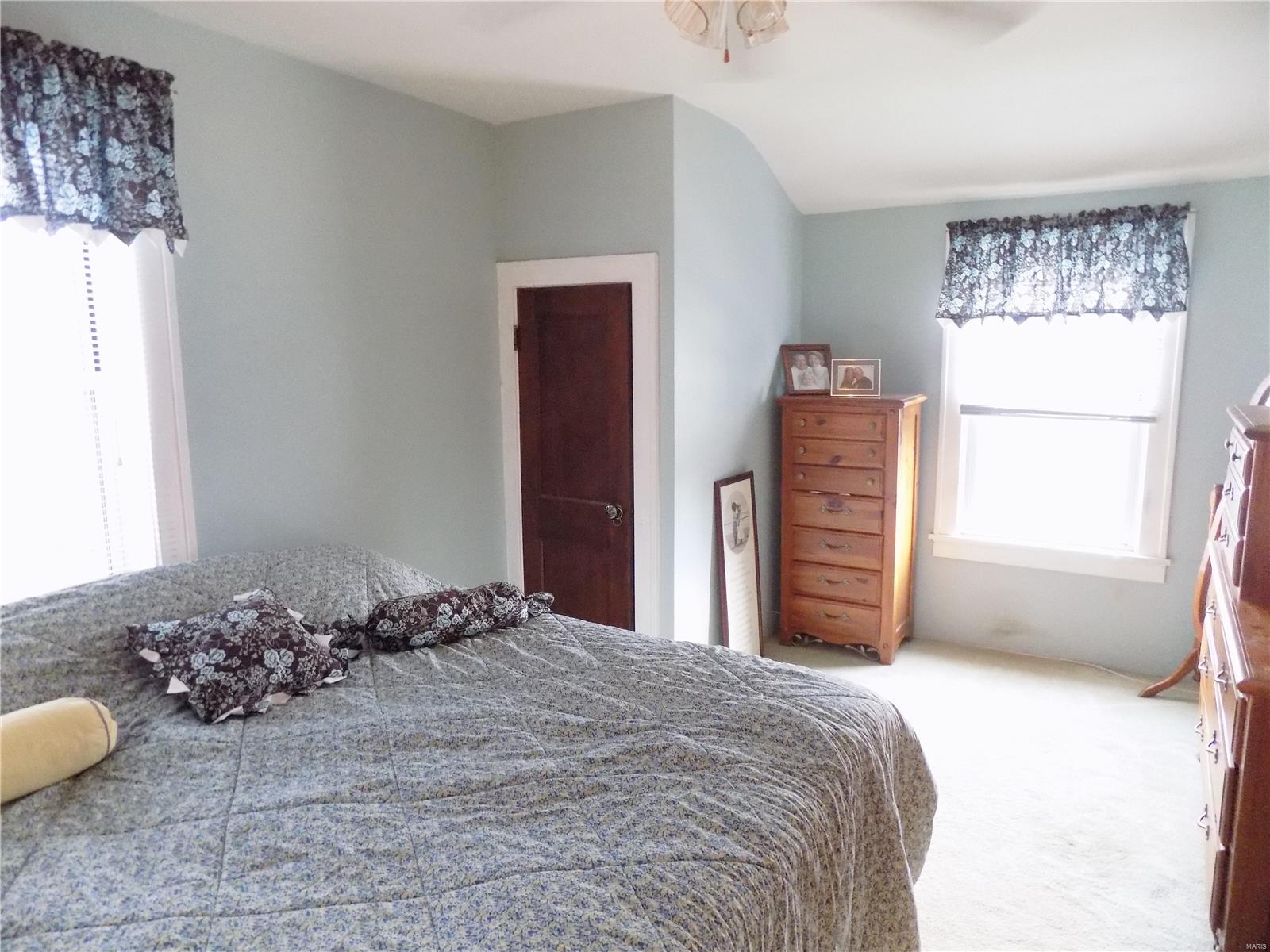4939 Heege Road St. Louis, MO 63123 - Photo 22 of 33 Gallery Image 22