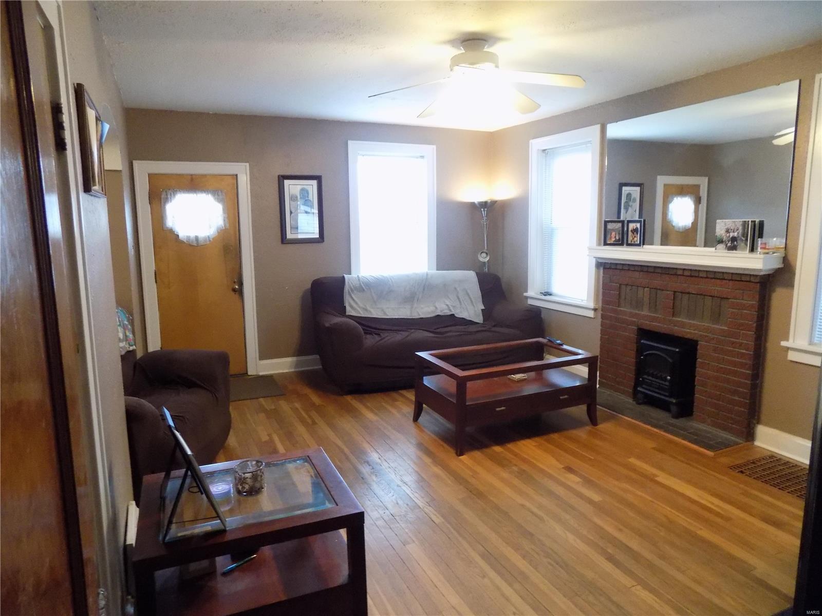 4939 Heege Road St. Louis, MO 63123 - Photo 7 of 33 Gallery Image 7