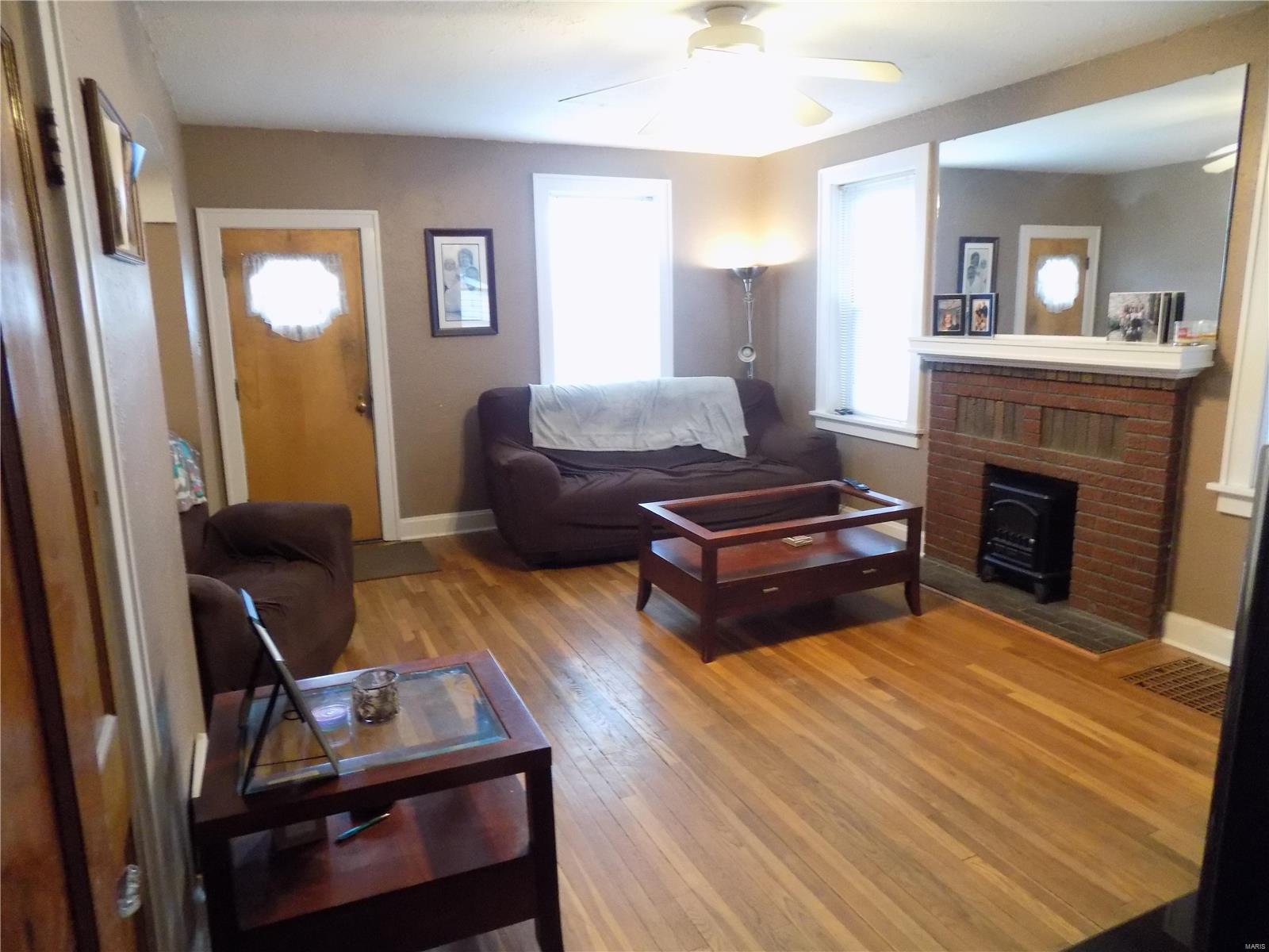 4939 Heege Road St. Louis, MO 63123 - Photo 8 of 33 Gallery Image 8