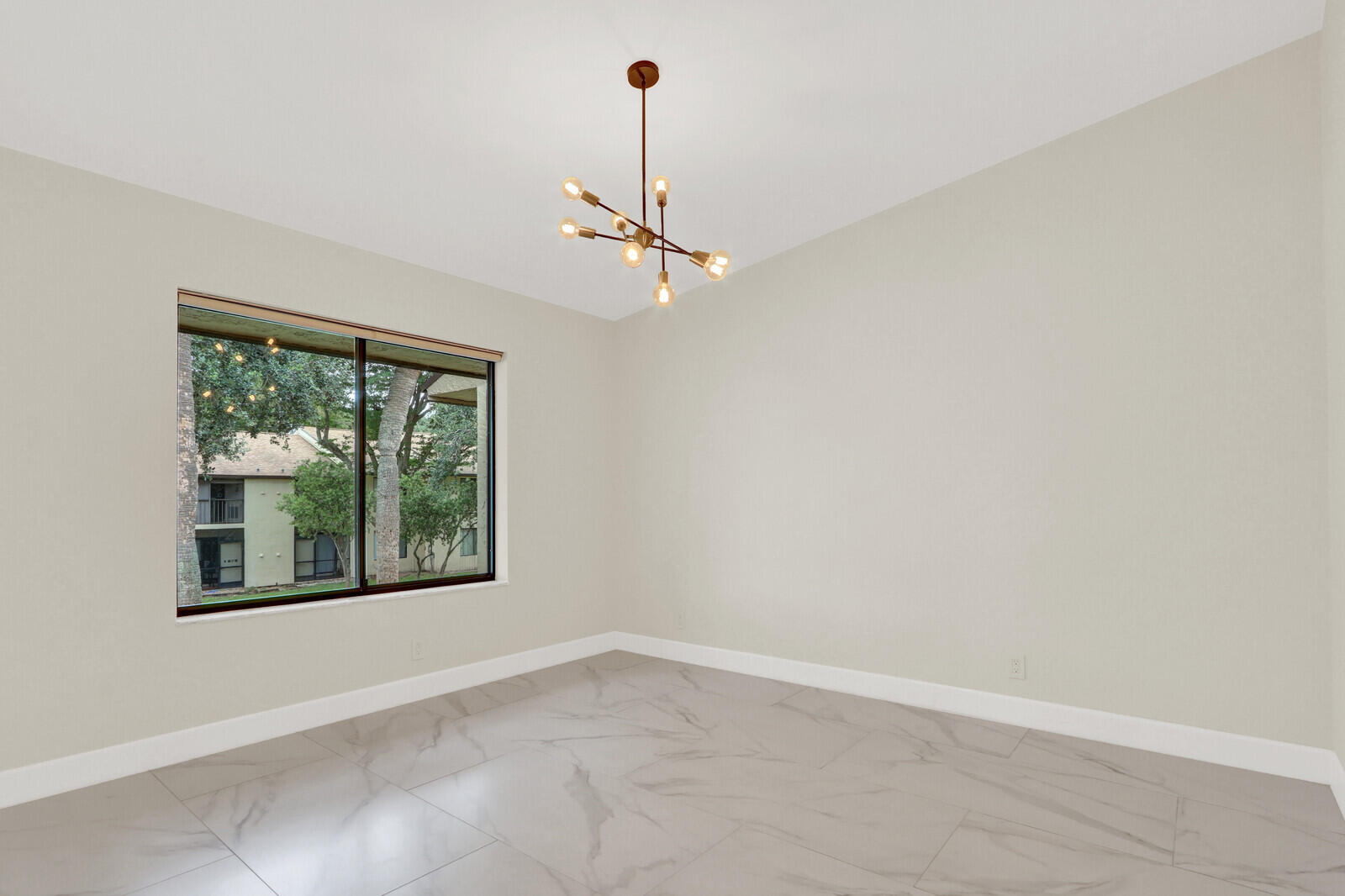 21938 Remsen Terrace, Unit 203 Boca Raton, FL 33433 - Photo 16 of 29 Primary Bedroom