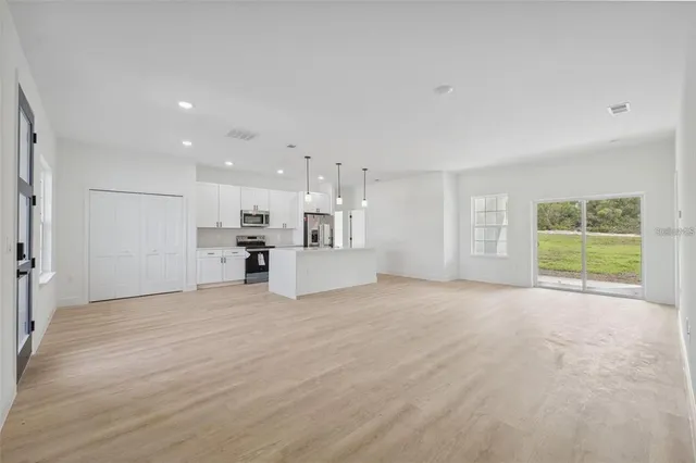 $2,000 | 6175 Southwest 144th St Road, Ocala, FL 34473