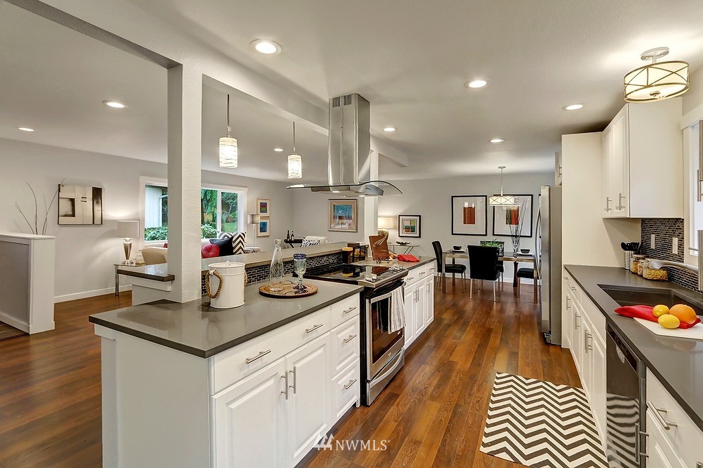 1408 North 32nd Street Renton, WA 98056 - Photo 4 of 17