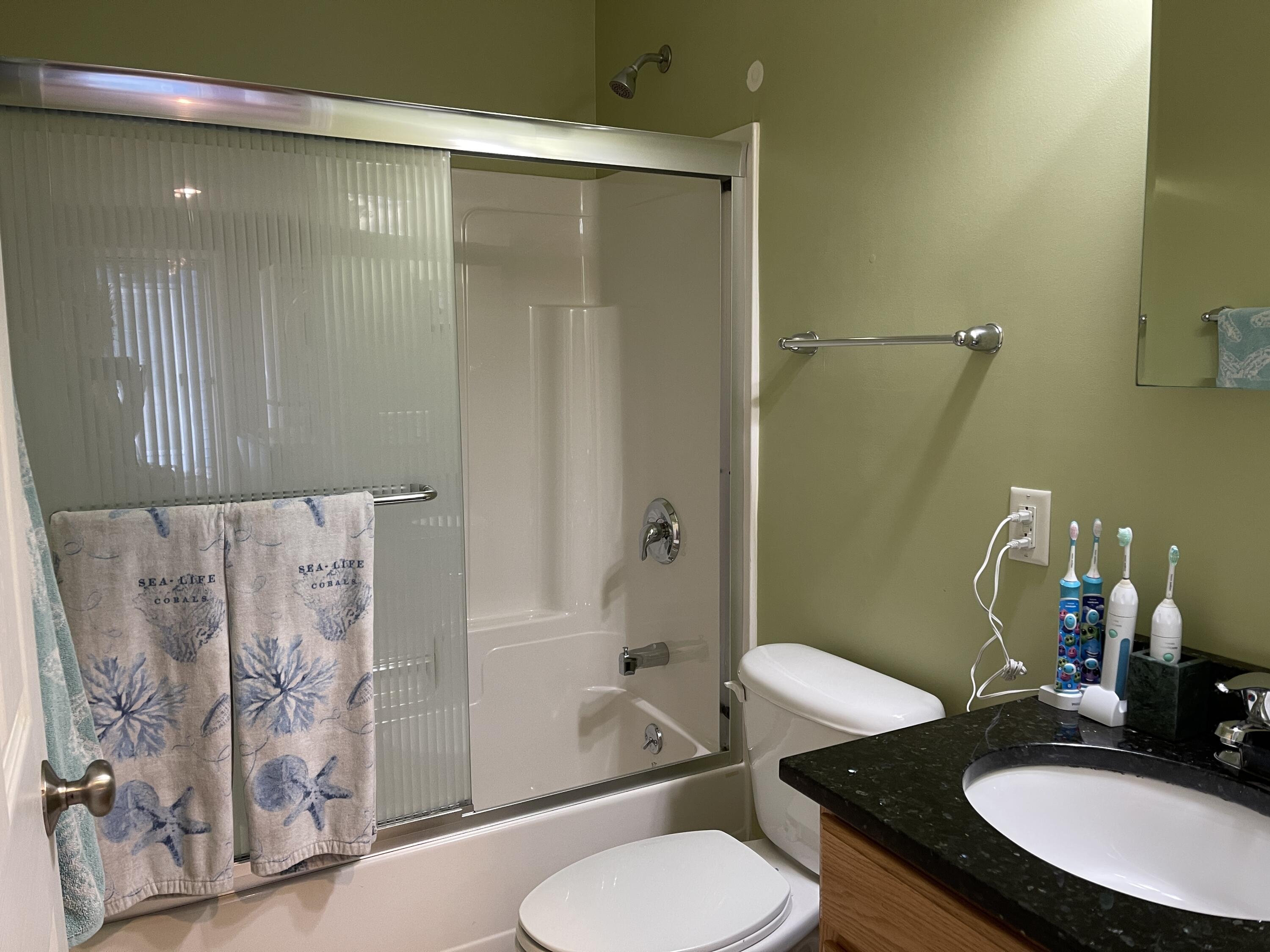 412 Post Road, Unit D2 Wells, ME 04090 - Photo 12 of 27 12. Bathroom