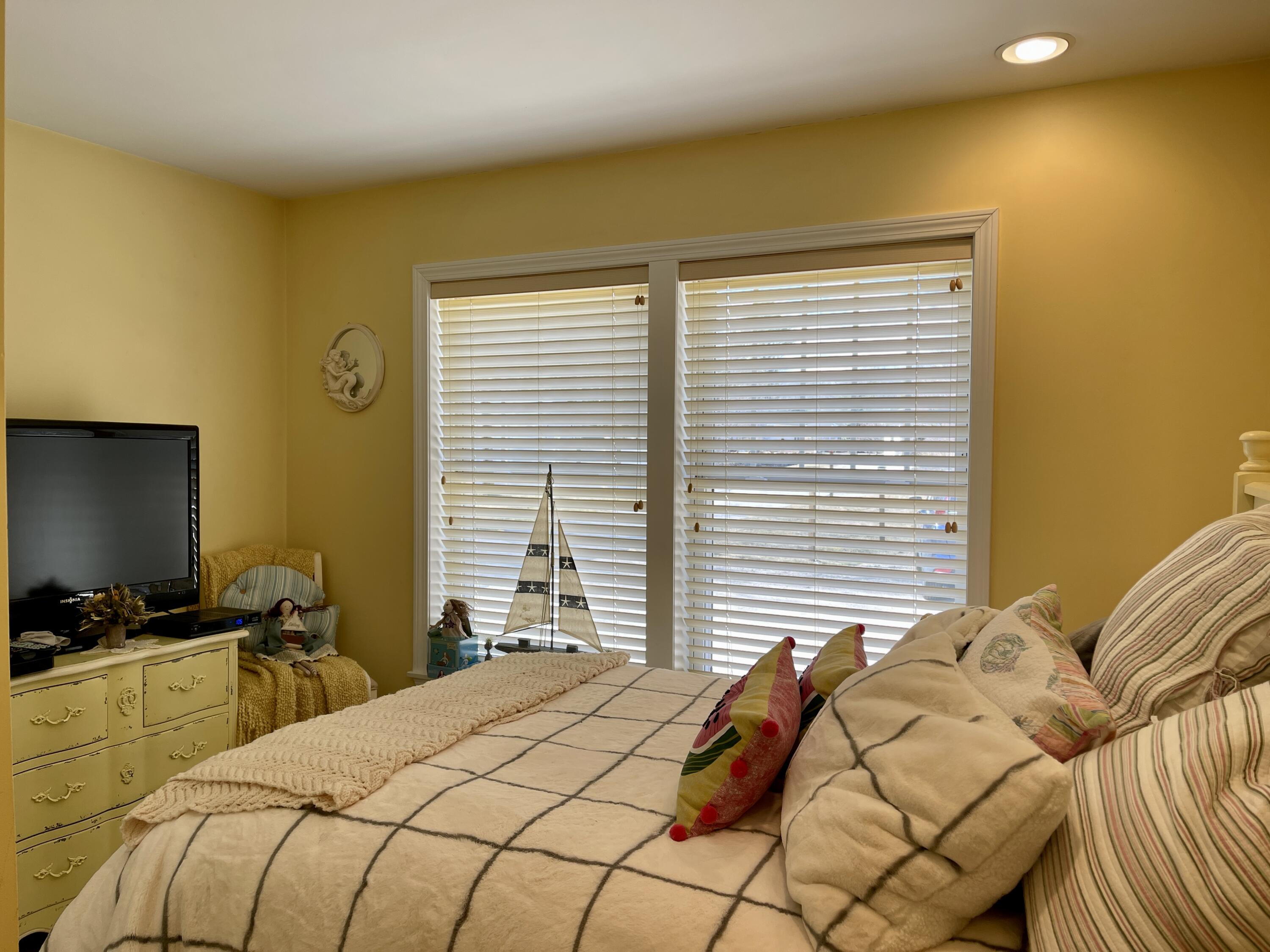 412 Post Road, Unit D2 Wells, ME 04090 - Photo 15 of 27 15. 2nd Bedroom