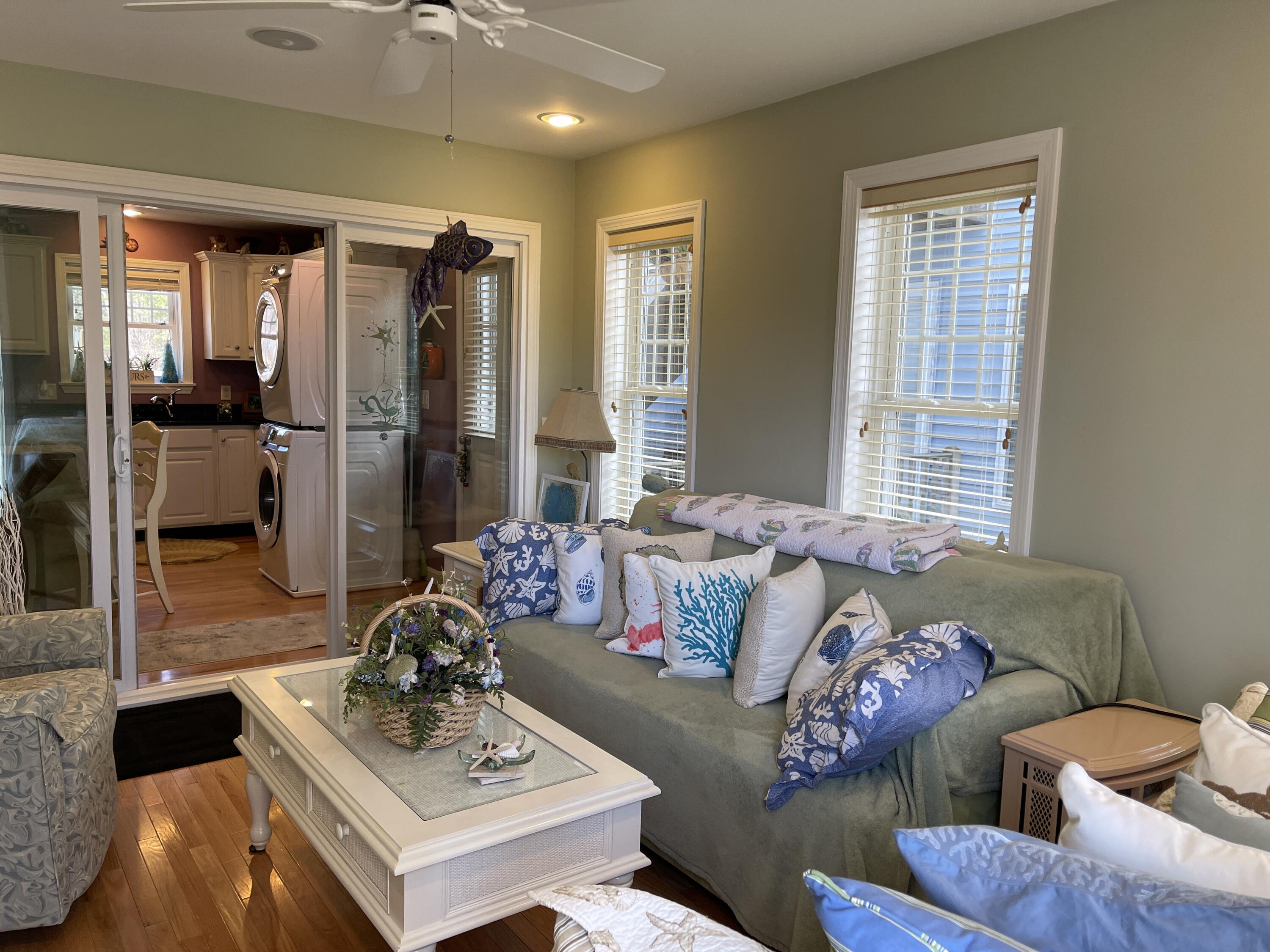 412 Post Road, Unit D2 Wells, ME 04090 - Photo 4 of 27 4. Sunroom