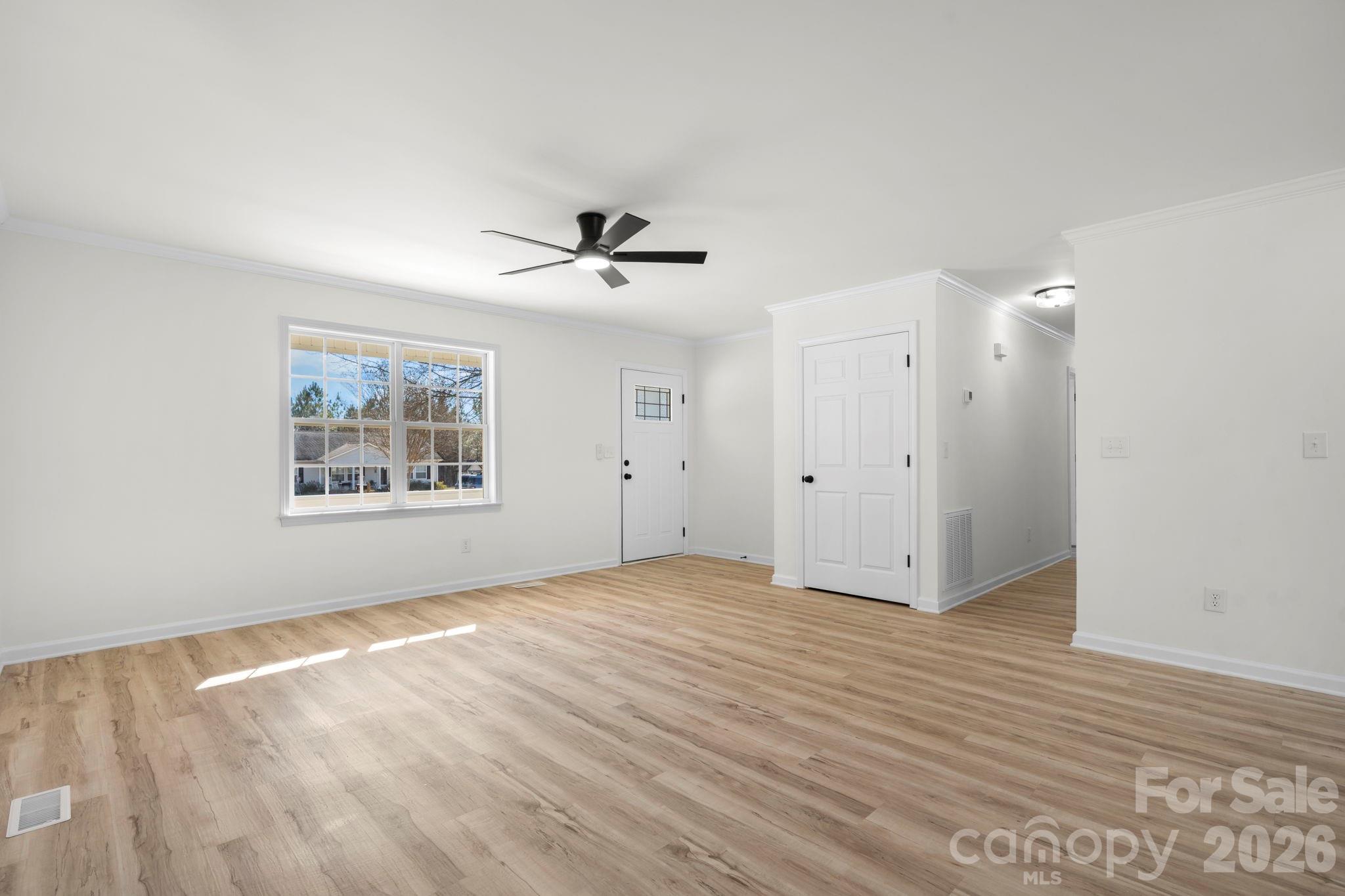 2109 Kyle Court Southeast Conover, NC 28613 - Photo 4 of 31